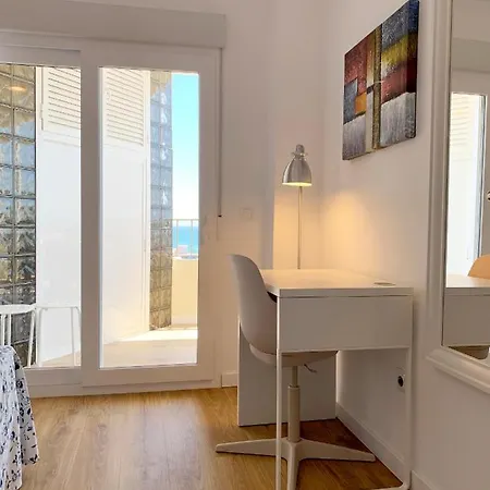 Malagadevacaciones - La Carihuela Palace Apartment Torremolinos